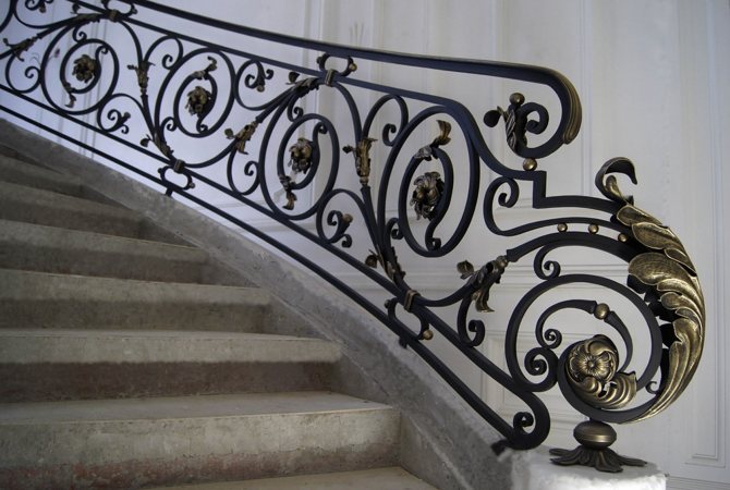 межэтажные лестницы в Санкт-Петербурге и Беларуси